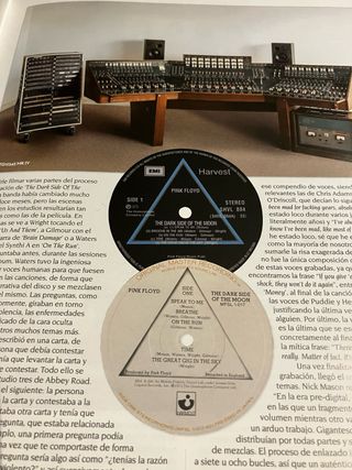 Revista Pink Floyd Dark Side of the Moon 50 Aniver