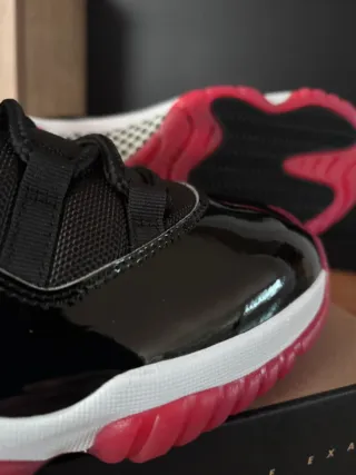 Jordan 11 Negro y Rosa Talla 47