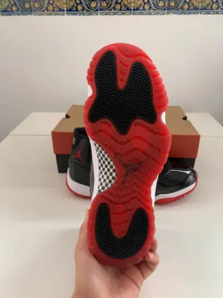 Jordan 11 Retro Bred Talla 41