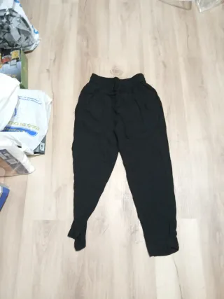 Pantalón chino Zara Woman negro