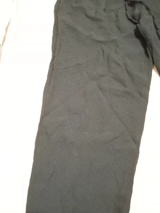Pantalón chino Zara Woman negro