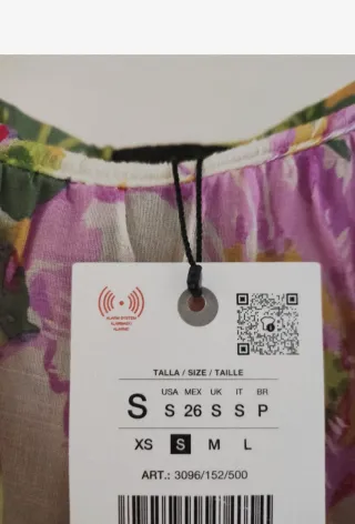 Vestido Zara floral midi