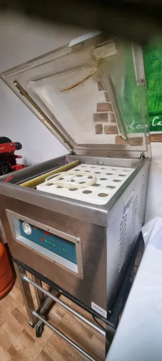 Máquina de vacío para piezas o arreglar