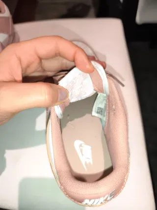 Zapatillas Nike Rosas y Blancas