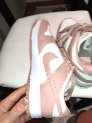 Zapatillas Nike Rosas y Blancas