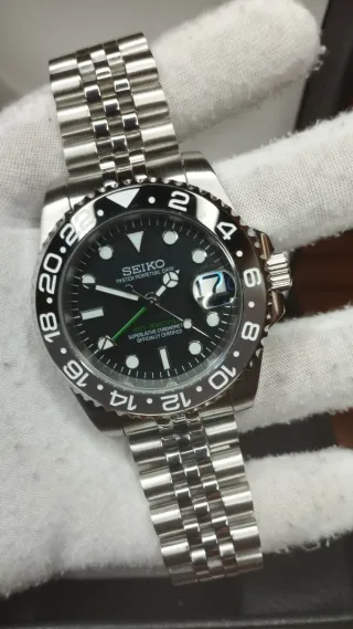 Reloj Seiko Mod GMT-Master Bruce Wayne Negro Gris