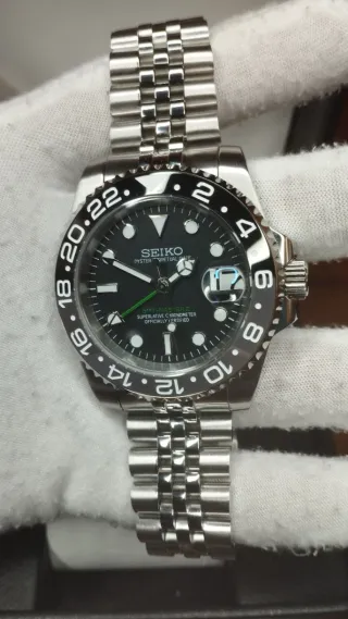 Reloj Seiko Mod GMT-Master Bruce Wayne Negro Gris