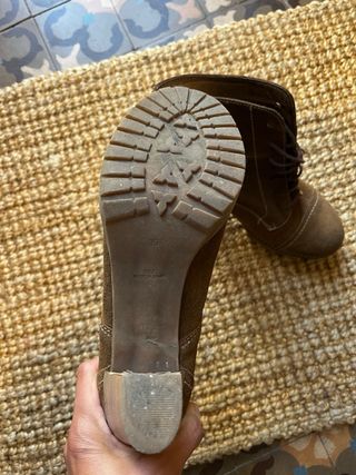 Botines de ante marrón tacón talla 39