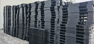 Palets de plástico negros 1,10 x 130 al Por Mayor