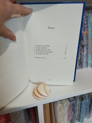 Lote 2 libros sobre Venus (astrologia y mitología)