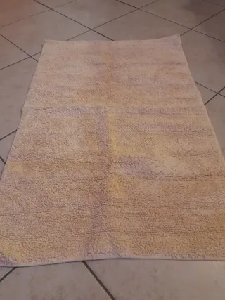 Tre tappeti bagno grigi beige arancione  in tessut