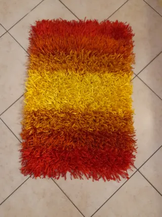 Tre tappeti bagno grigi beige arancione  in tessut