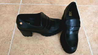 Zapatos de tacón estilo mocasín con suela de track