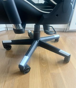 Silla Gaming Drift DR300 Negra y Blanca