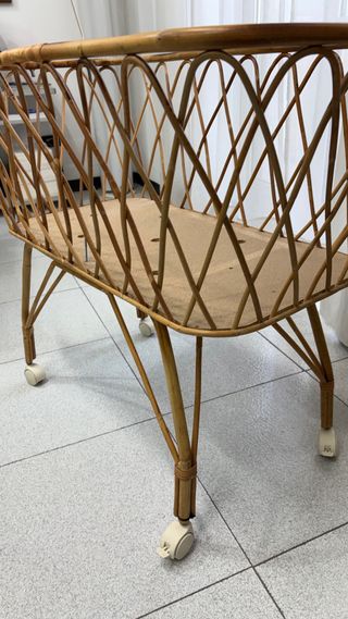 Culla in vimini con ruote
