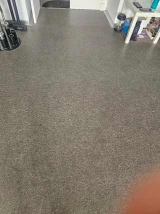Suelo de caucho para gimnasio 100m2 aprox.