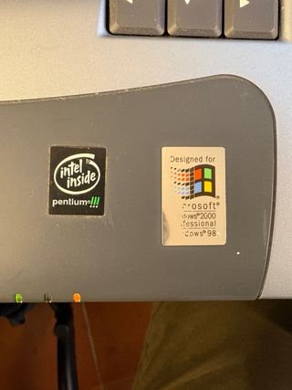 Vintage HP OmniBook 500 Laptop (anno 2000) PIII 63