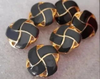 Lote 6 botones metal- 7 modelos