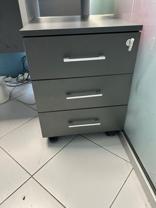 Mesas de oficina en buen estado