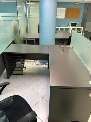 Mesas de oficina en buen estado