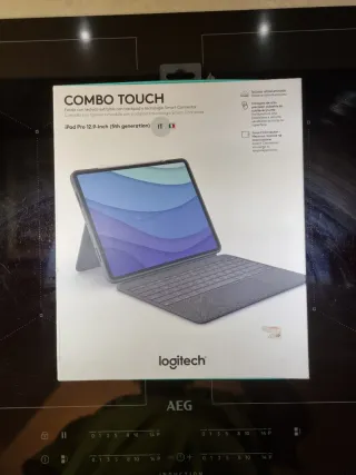 NUOVA. Logitech Combo Touch Custodia iPad Pro 12.9