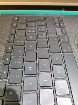 NUOVA. Logitech Combo Touch Custodia iPad Pro 12.9