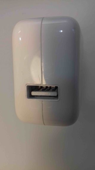 Cargador USB 12W Apple  iPhone, iPad iPod ORIGINAL