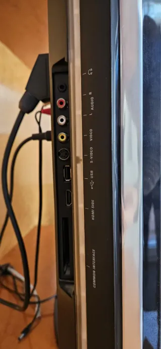 TELEVISOR PHILIPS  37 PULGADAS