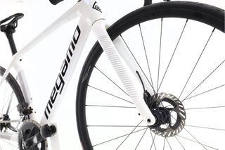 Megamo Raise AXS 12V (carretera) t.50 Reacondicionada