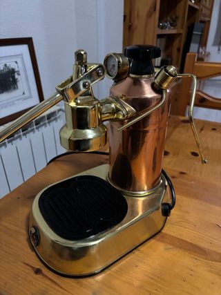 La Pavoni Cafetera Antigua Dorada
