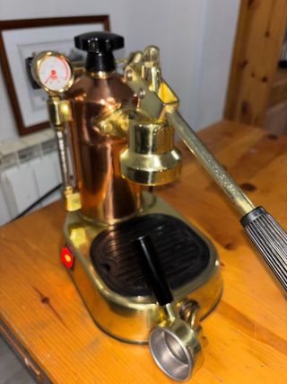 La Pavoni Cafetera Antigua Dorada