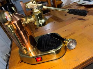 La Pavoni Cafetera Antigua Dorada