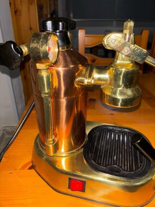 La Pavoni Cafetera Antigua Dorada
