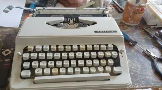 Máquina de escribir Topstar antigua