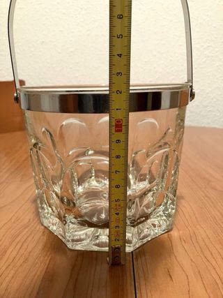 Varios adornos cristal: cesta, cubitera y bomboner