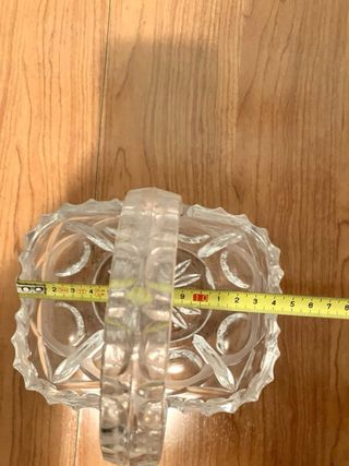 Varios adornos cristal: cesta, cubitera y bomboner