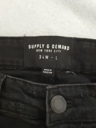 Pantalones cargo Supply & Demand negros