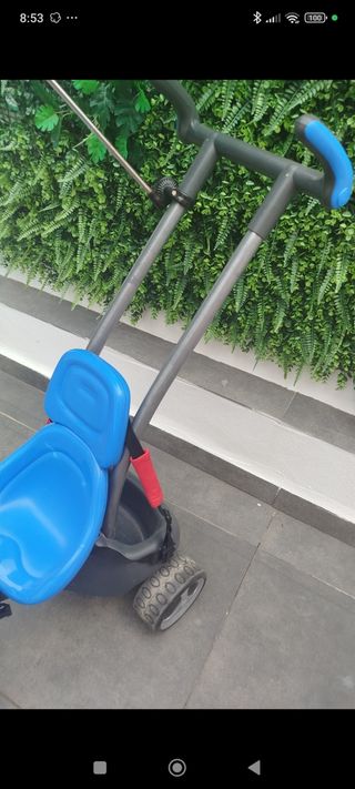 Triciclo para niño con sombrilla