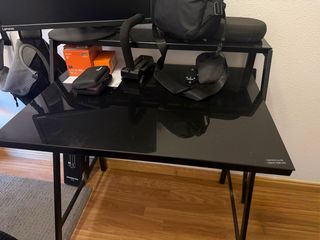 Escritorio de cristal negro