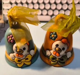 2 Campanelle Thun con galline e fiori