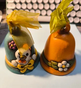 2 Campanelle Thun con galline e fiori