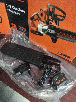 Motosierra BLACK+DECKER GKC1820L20-QW