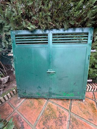 Puerta doble verde 1,30m alto x 1,33m ancho