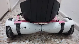 Hoverboard con Silla Rosa, cargador y funda.
