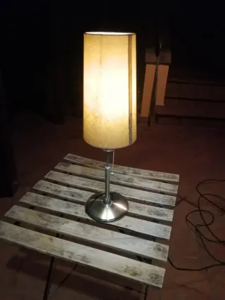 Lampada da tavolo vintage con catena