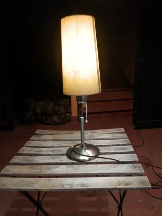 Lampada da tavolo vintage con catena