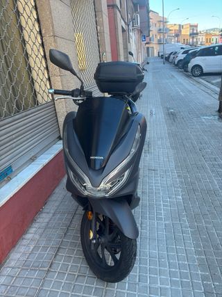 Honda PCX 125 Negra Mate