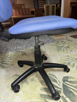 SILLA DE OFICINA AZUL