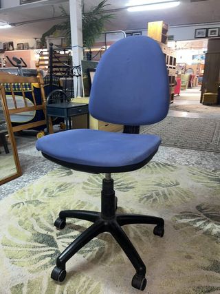 SILLA DE OFICINA AZUL