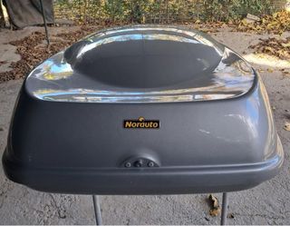 Se vende cofre de techo de norauto marca bermude 4